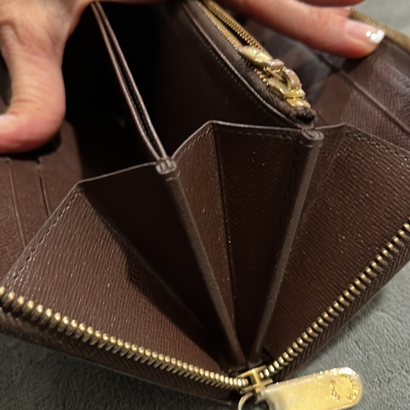 Louis Vuitton Damier Ebene zippy wallet - Picture 12 of 16